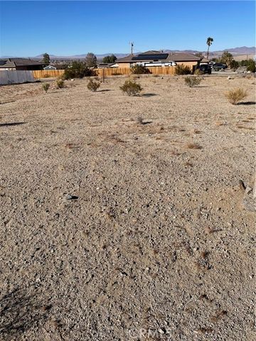 7606 Sahara Avenue, Twentynine Palms, CA 92277