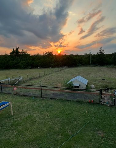 358 County Road 4519, Wolfe City, TX 75496