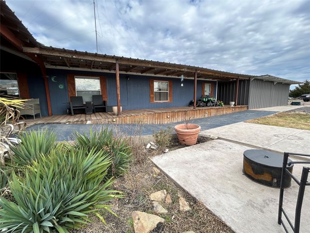 358 County Road 4519, Wolfe City, TX 75496