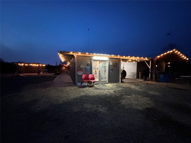 358 County Road 4519, Wolfe City, TX 75496