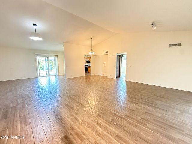 916 W Strahan Drive, Tempe, AZ 85283