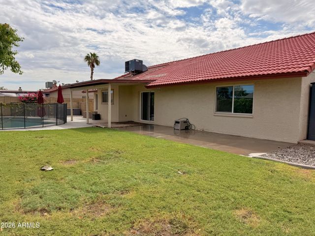 916 W Strahan Drive, Tempe, AZ 85283
