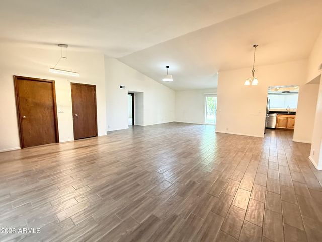 916 W Strahan Drive, Tempe, AZ 85283