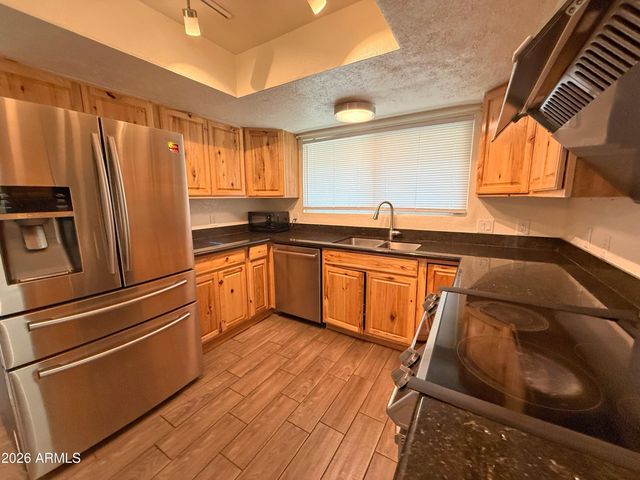 916 W Strahan Drive, Tempe, AZ 85283
