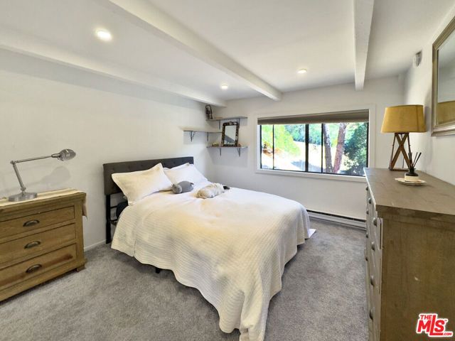 22012 Topanga School Road, Topanga (los Angeles), CA 90290