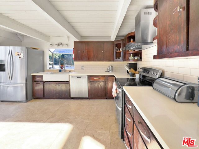 22012 Topanga School Road, Topanga (los Angeles), CA 90290