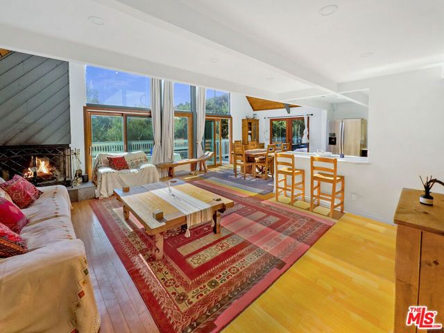 22012 Topanga School Road, Topanga (los Angeles), CA 90290