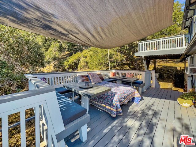 22012 Topanga School Road, Topanga (los Angeles), CA 90290