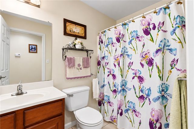 15 Metacomet Avenue, East Providence, RI 02916