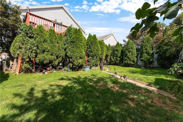 15 Metacomet Avenue, East Providence, RI 02916