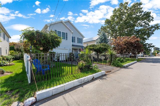 15 Metacomet Avenue, East Providence, RI 02916