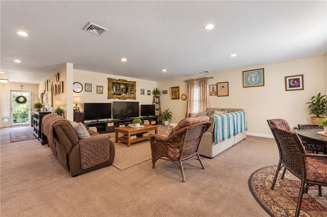 15 Metacomet Avenue, East Providence, RI 02916