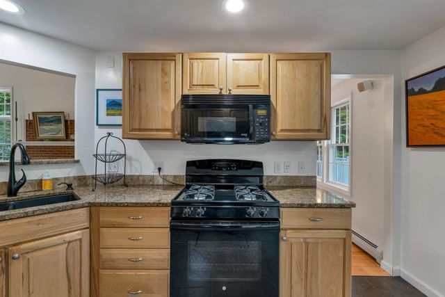 25 James Lane, Hebron, NH 03241