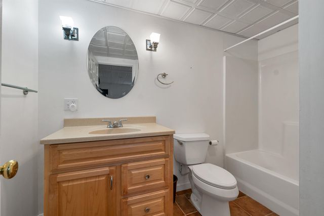 25 James Lane, Hebron, NH 03241