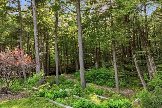 25 James Lane, Hebron, NH 03241