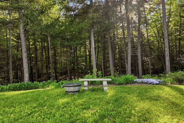 25 James Lane, Hebron, NH 03241