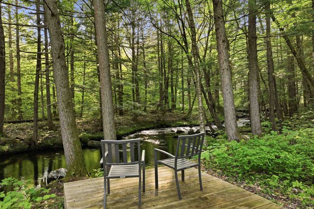 25 James Lane, Hebron, NH 03241
