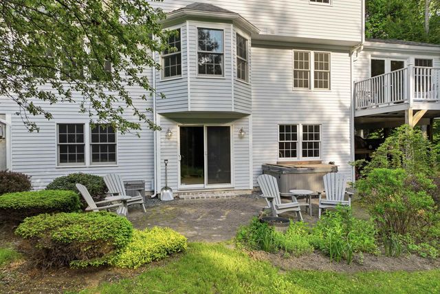 25 James Lane, Hebron, NH 03241