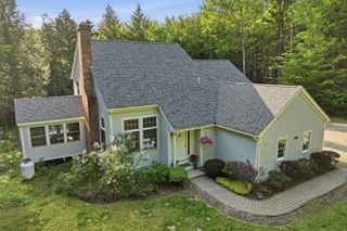25 James Lane, Hebron, NH 03241