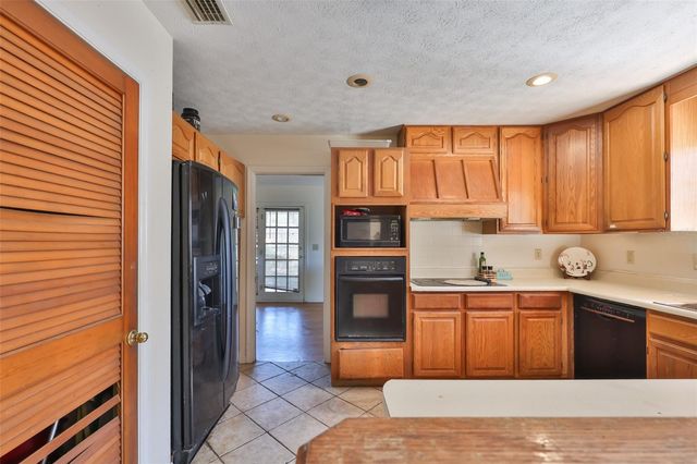 2710 LEWIS ROAD, Dover, FL 33527