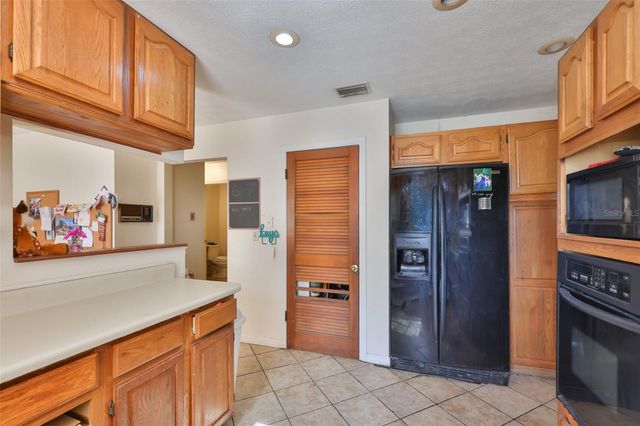 2710 LEWIS ROAD, Dover, FL 33527