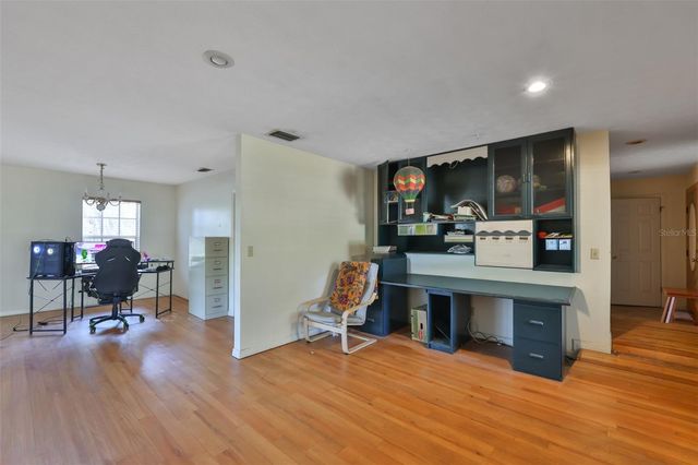 2710 LEWIS ROAD, Dover, FL 33527
