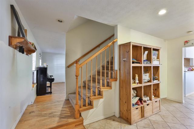 2710 LEWIS ROAD, Dover, FL 33527