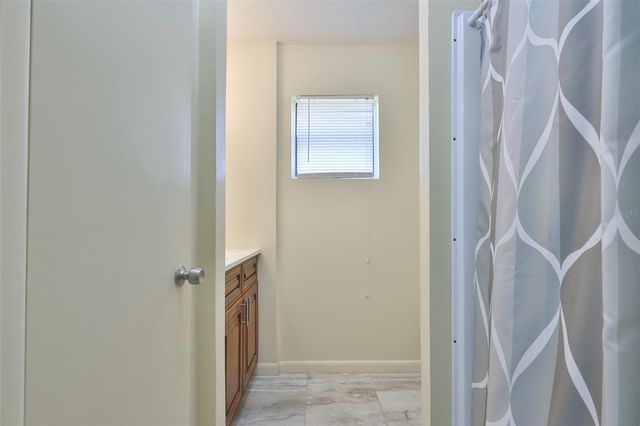 2710 LEWIS ROAD, Dover, FL 33527