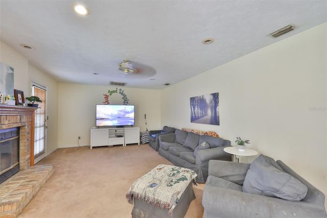 2710 LEWIS ROAD, Dover, FL 33527