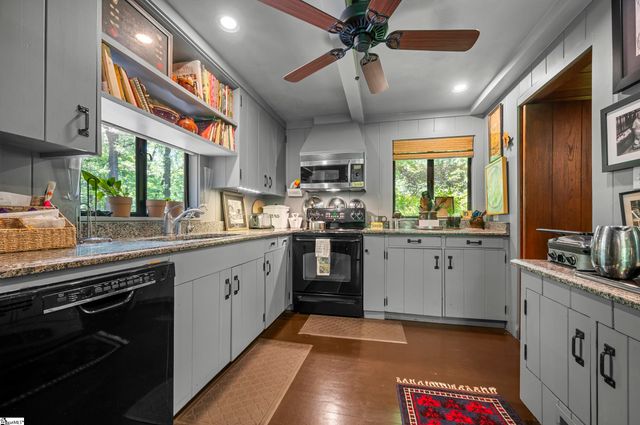484 Sourwood Ridge Road, Tryon, NC 28782
