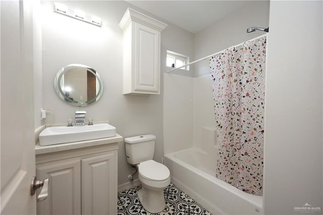 1213 Palazzo Drive, Alamo, TX 78516