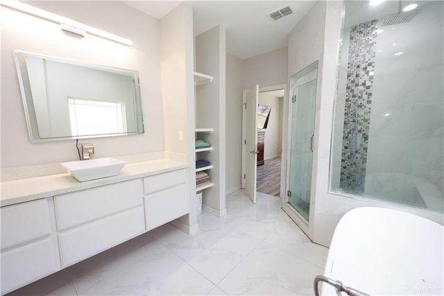 1213 Palazzo Drive, Alamo, TX 78516