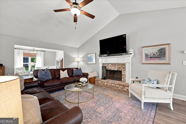 276 Kinsley Way, Statham, GA 30666