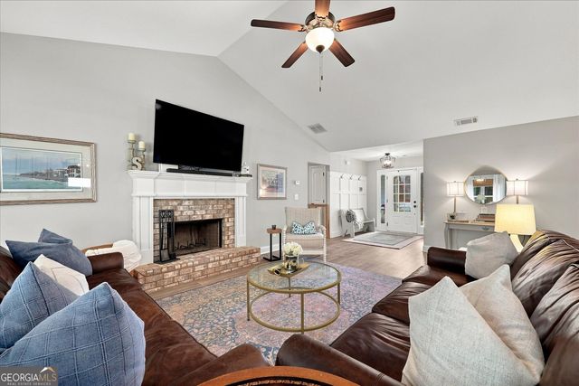 276 Kinsley Way, Statham, GA 30666