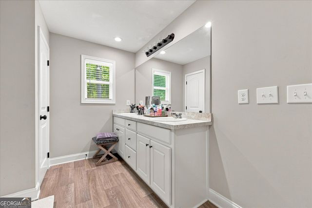276 Kinsley Way, Statham, GA 30666