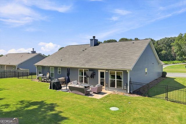 276 Kinsley Way, Statham, GA 30666