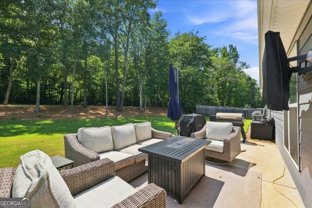 276 Kinsley Way, Statham, GA 30666