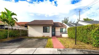 11570 SW 5th St, Sweetwater, FL 33174