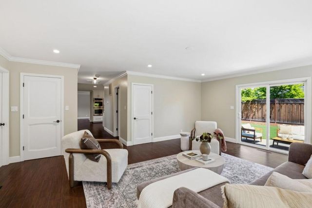 2725 Fairbrook Drive, Mountain View, CA 94040