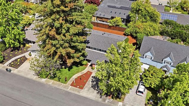 2725 Fairbrook Drive, Mountain View, CA 94040