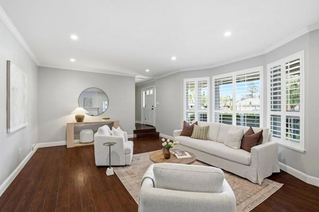 2725 Fairbrook Drive, Mountain View, CA 94040