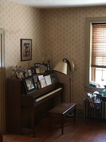 828 Brownhome Rd, Scott Twp, PA 16101