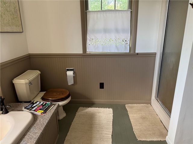 828 Brownhome Rd, Scott Twp, PA 16101