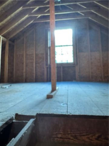 828 Brownhome Rd, Scott Twp, PA 16101