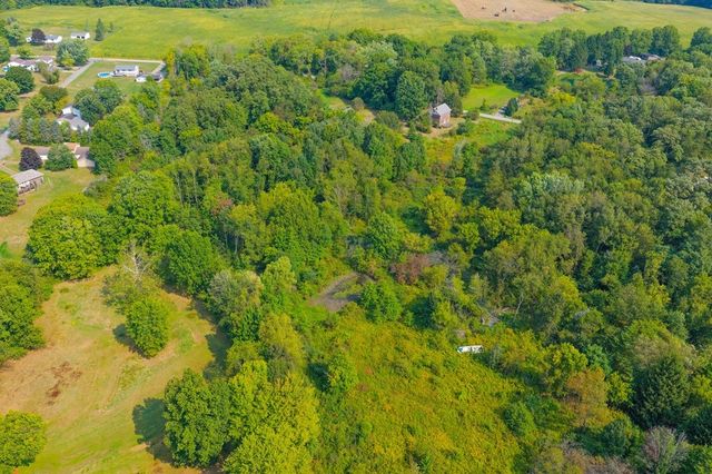 828 Brownhome Rd, Scott Twp, PA 16101