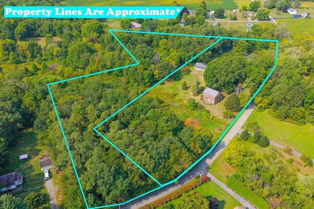 828 Brownhome Rd, Scott Twp, PA 16101