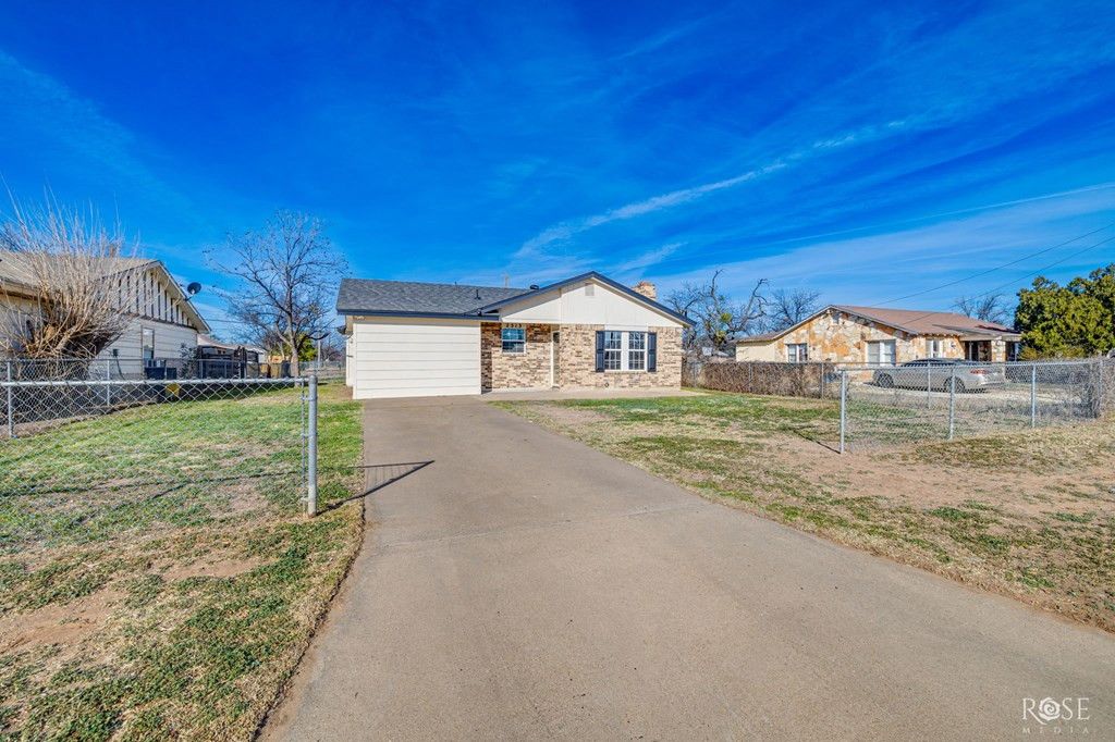 Image 3 of property listing at 2513 Marx Street, San Angelo, TX 76903