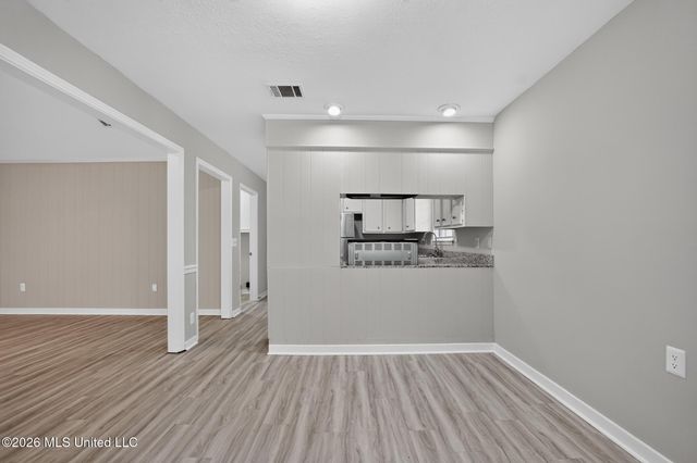 334 E Timber Ridge Court, Ridgeland, MS 39157
