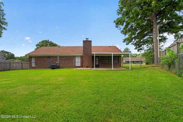 334 E Timber Ridge Court, Ridgeland, MS 39157