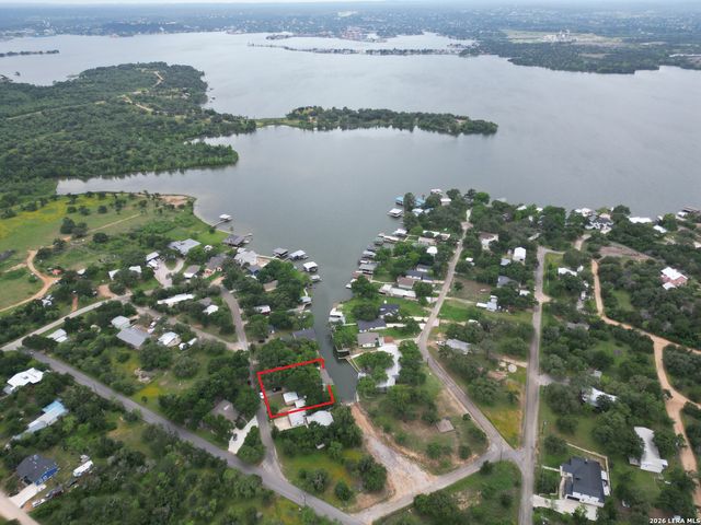 1122 HILL CIRCLE EAST DR, Granite Shoals, TX 78654